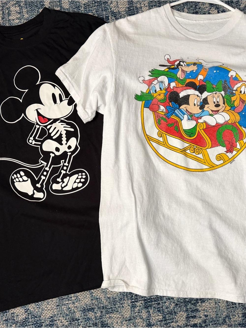 Disney women’s Mickey & Friends Holiday Graphic Tee - White